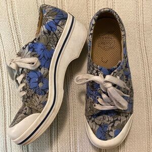 Dansko- Vegan Veda Blue Hawaiian Canvas Shoes 37